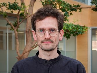 Portrætfoto af presseansvarlig Bjarke Windahl Pedersen